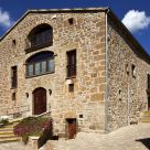 Casa rural aislada en campo en Lleida